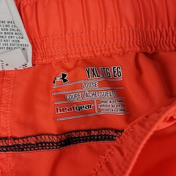 ‎UNDER ARMOUR Girls Shorts [SIZE YOUTH XL] - Picture 4 of 5